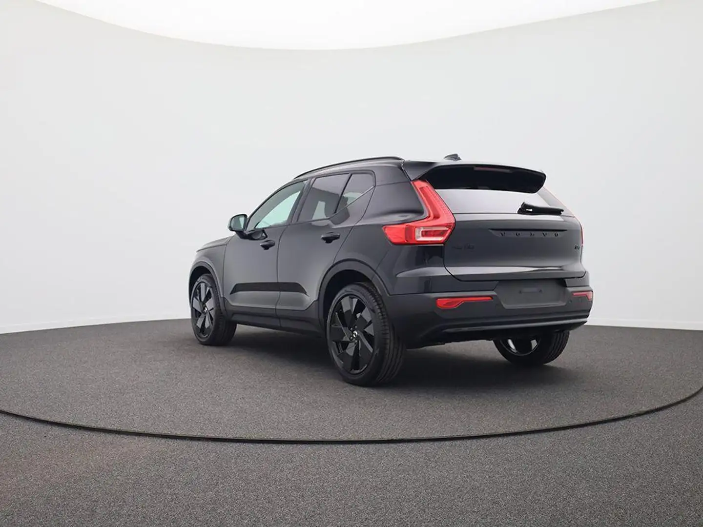 Volvo XC40 2.0 Black Edition Plus B4 Mild-Hybrid 197PS Aut... Schwarz - 2