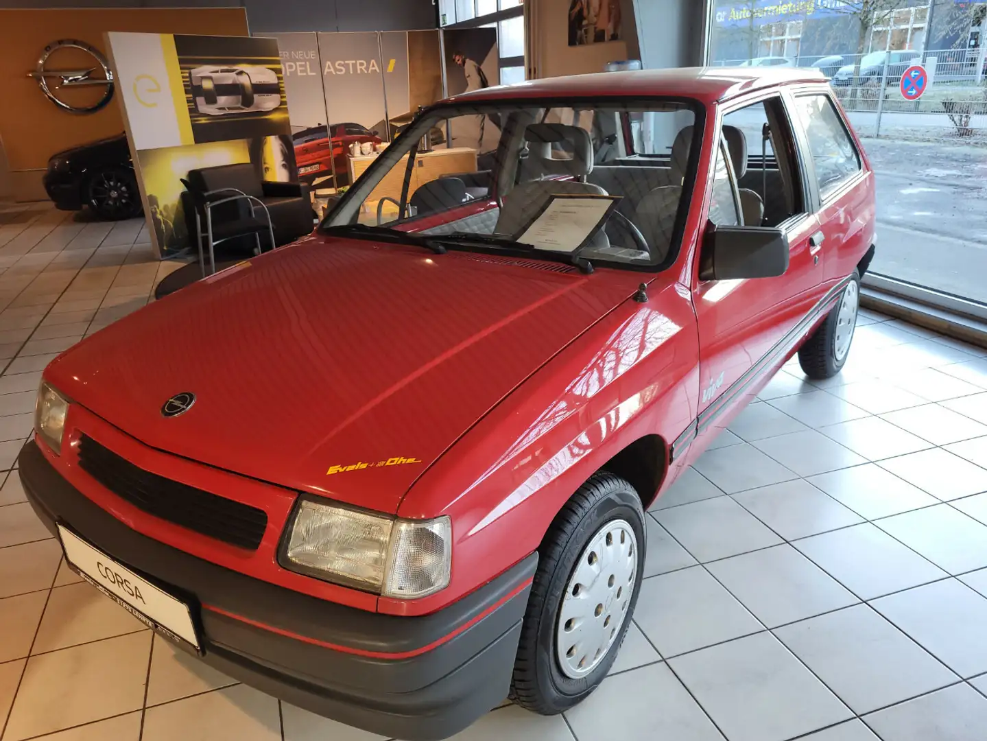 Opel Corsa Viva -VB- Rot - 1