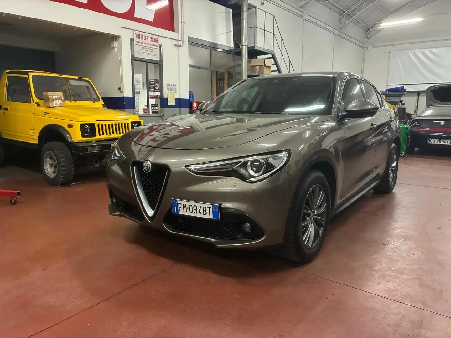 Alfa Romeo Stelvio Stelvio 2017 2.2 t Business rwd 180cv auto Bronzo - 2