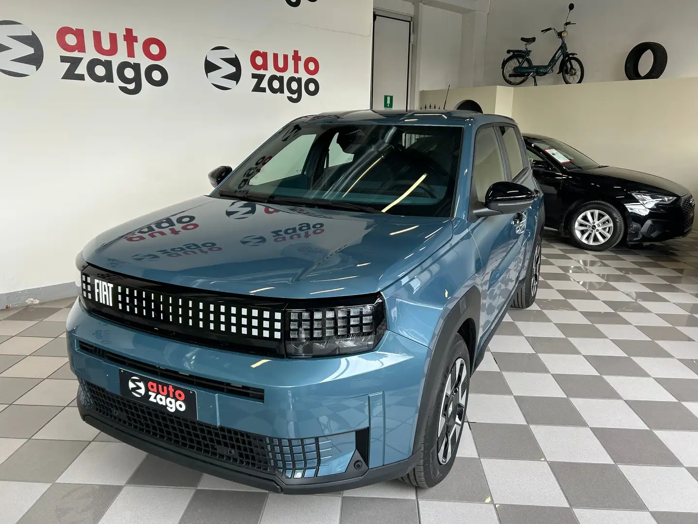 Fiat Grande Panda 1.2 hybrid Icon 110cv edct TECH PACK Blauw - 1