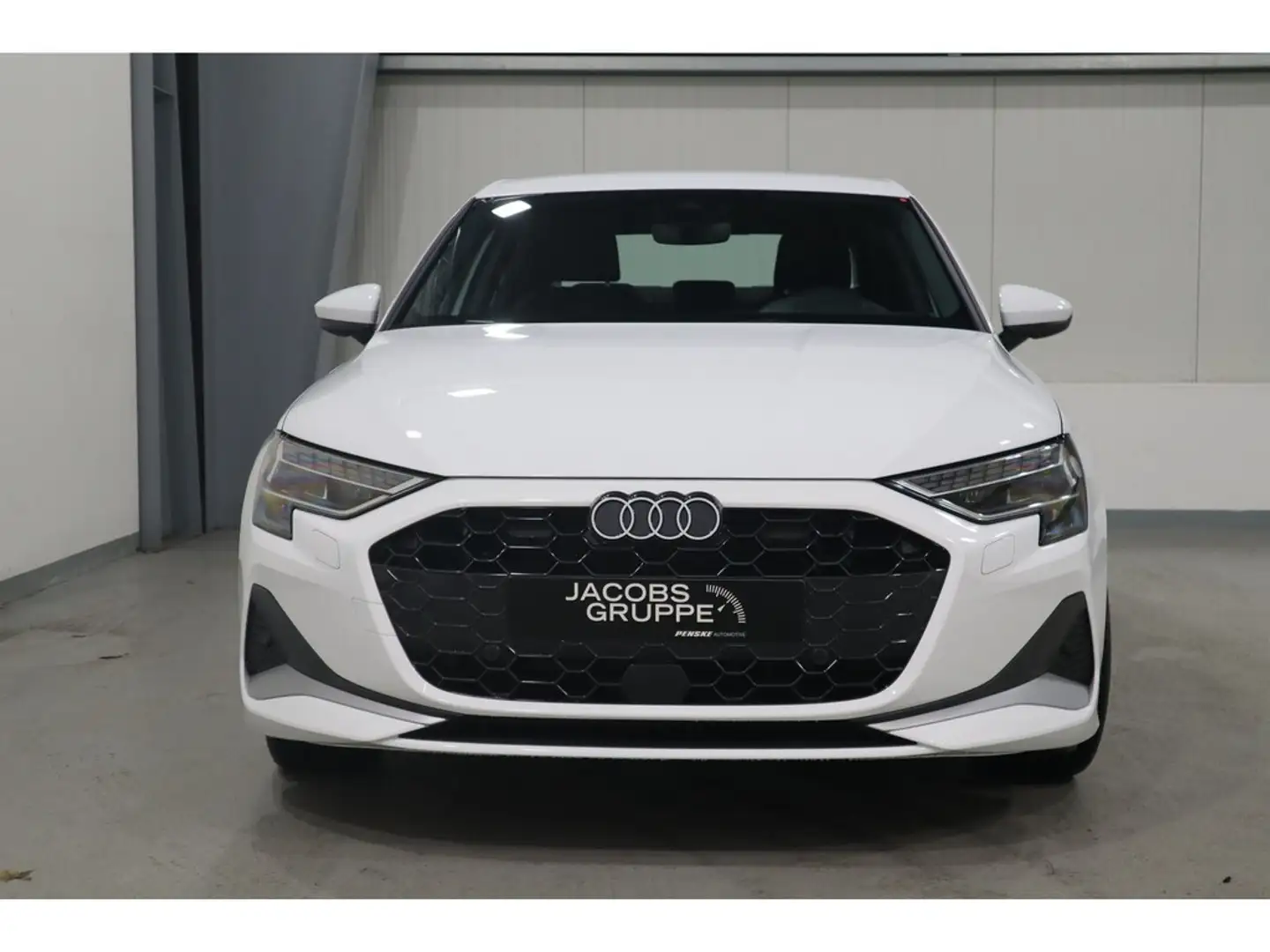 Audi A3 Limousine 30 TFSI advanced Navi*LED*KomfortPLus Weiß - 2