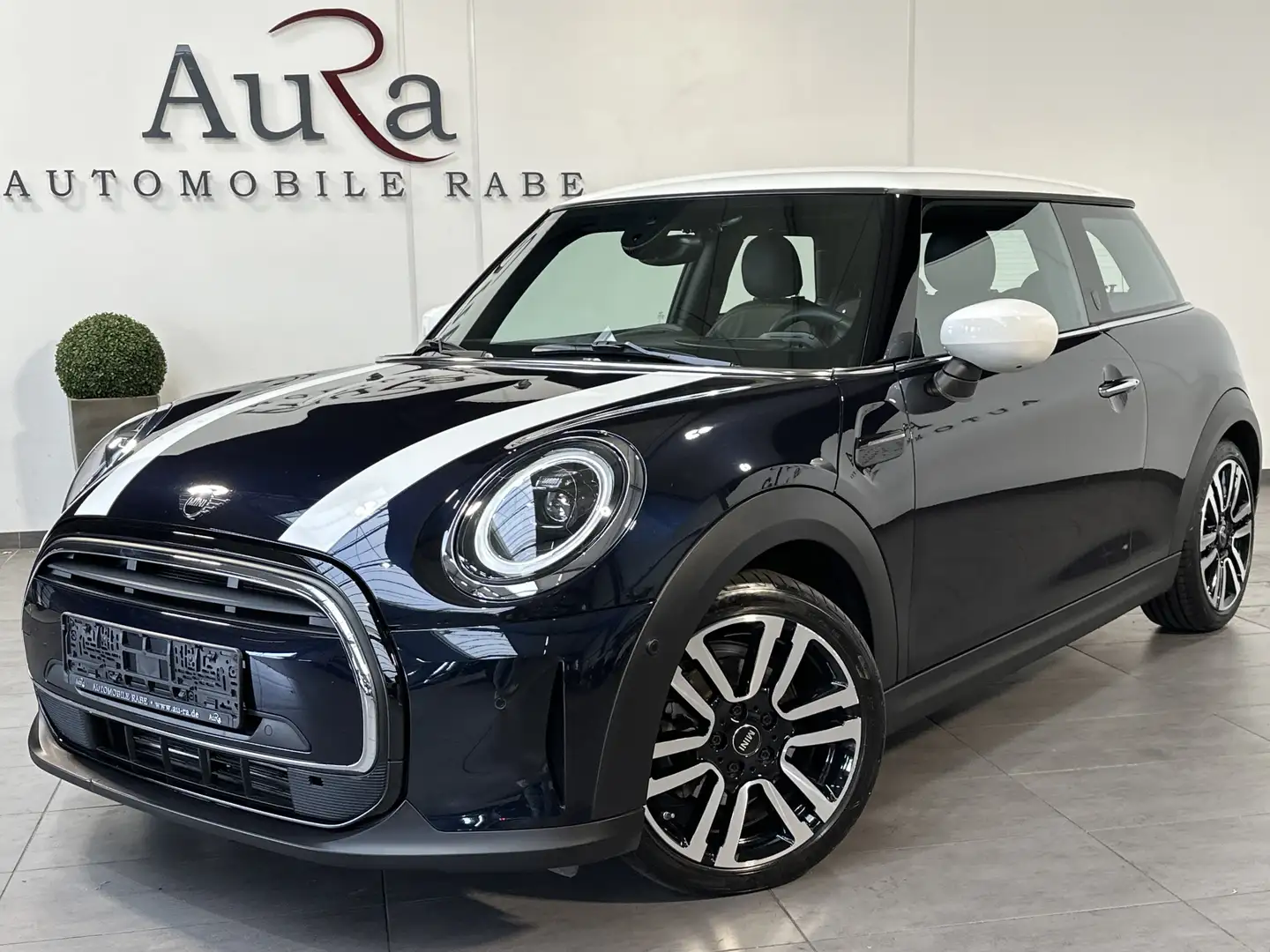 MINI Cooper Mini Yours Trim NAV+LED+KAMERA+DIGDISPLAY Schwarz - 1