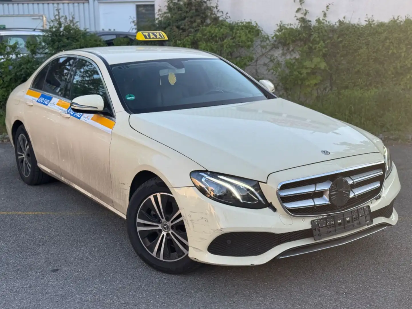 Mercedes-Benz E 200 E -Klasse Limousine*Kamera*LED*Leder - 2