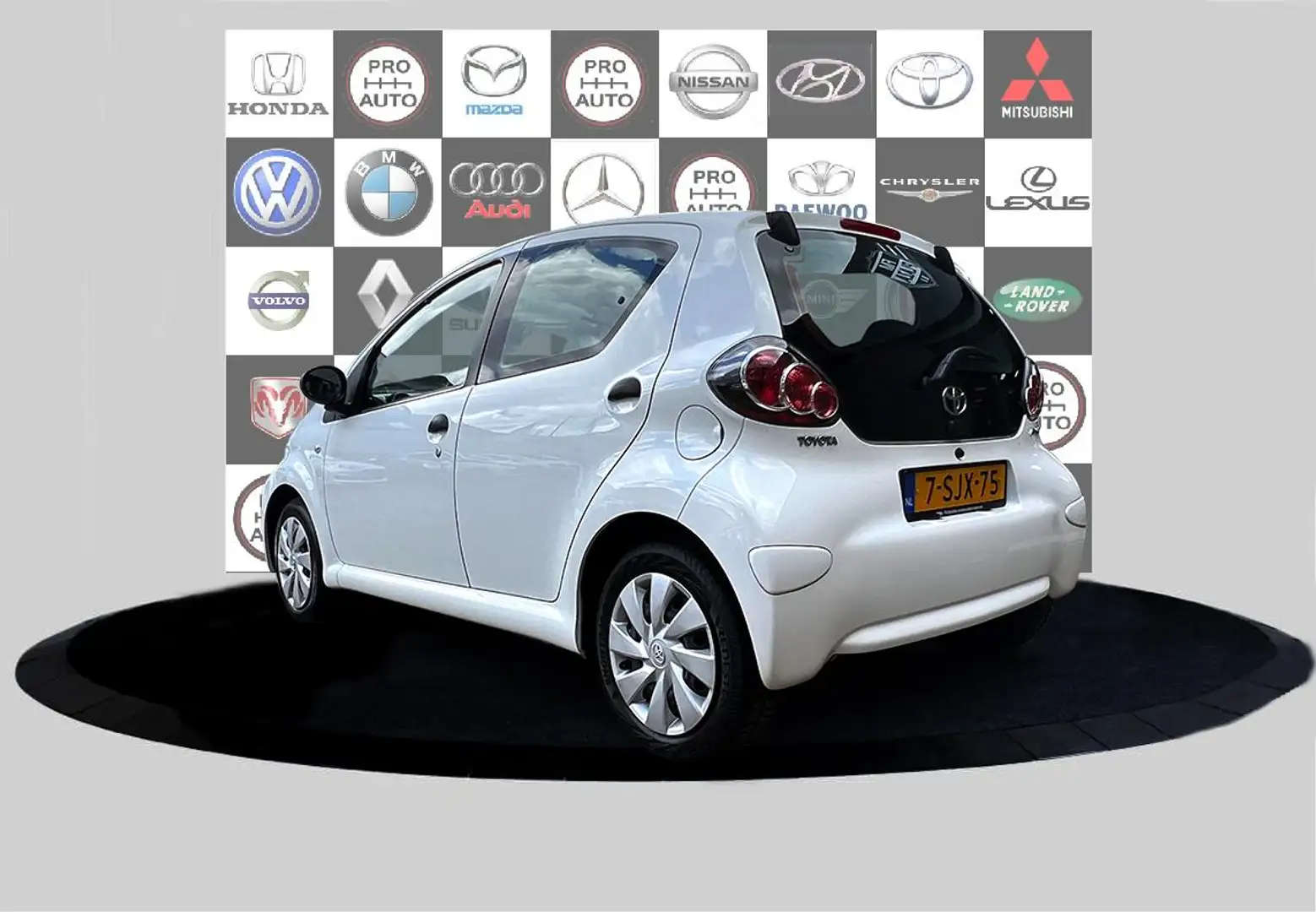 Toyota Aygo 1.0 VVT-i Now Carplay_Navi_Airco_Elekterische rame Wit - 2