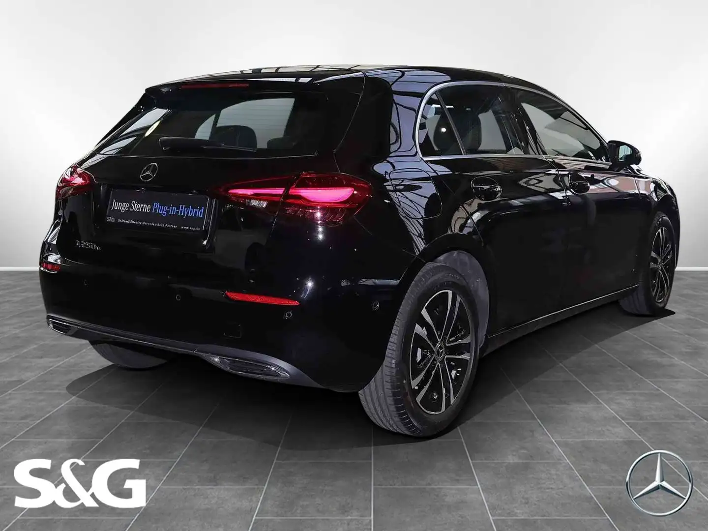 Mercedes-Benz A 250 e AHK+TOTWINKEL+MBUX+360°+LED+17 ZOLL Siyah - 2