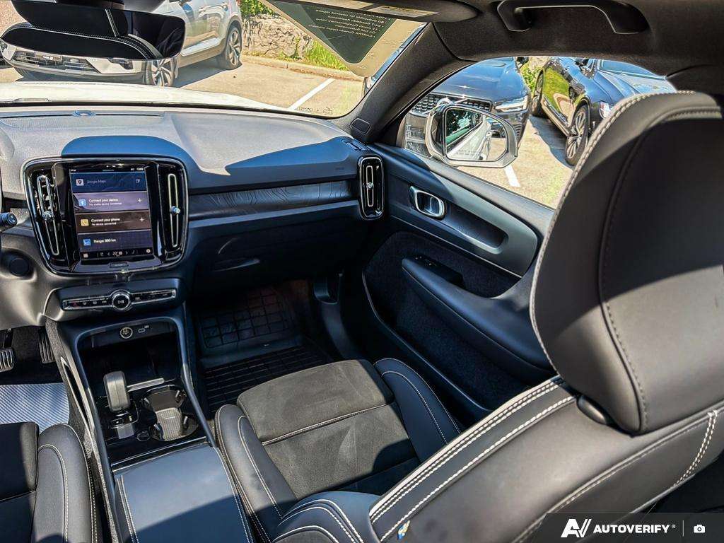 2024 Volvo XC40 Twin Plus thumb 24