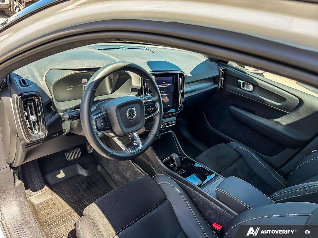 2024 Volvo XC40 Twin Plus thumb 12