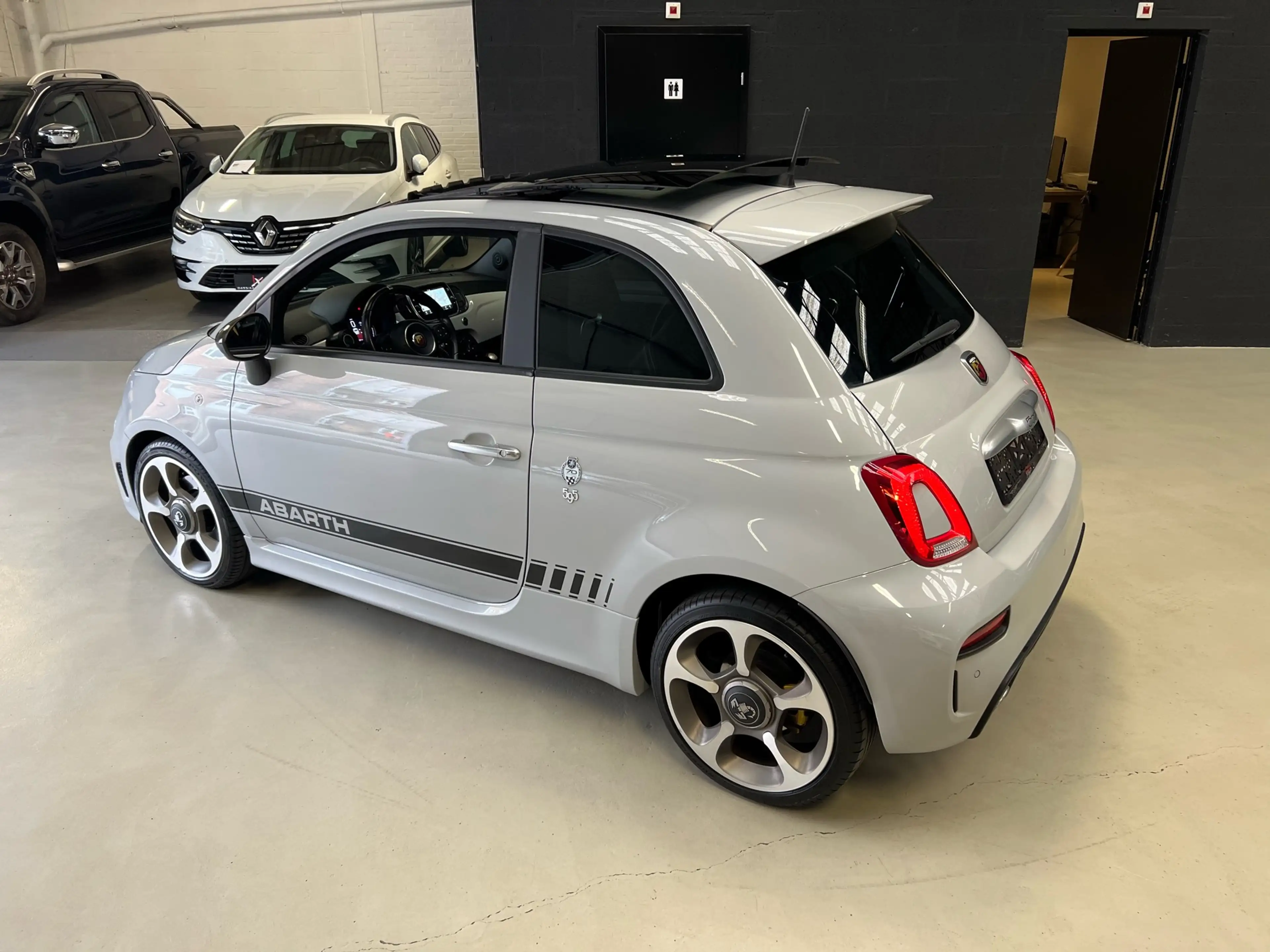 Abarth 595 1.4 T-Jet *TOIT OUVRANT*GRIS NARDO*GARANTIE* — photo 6