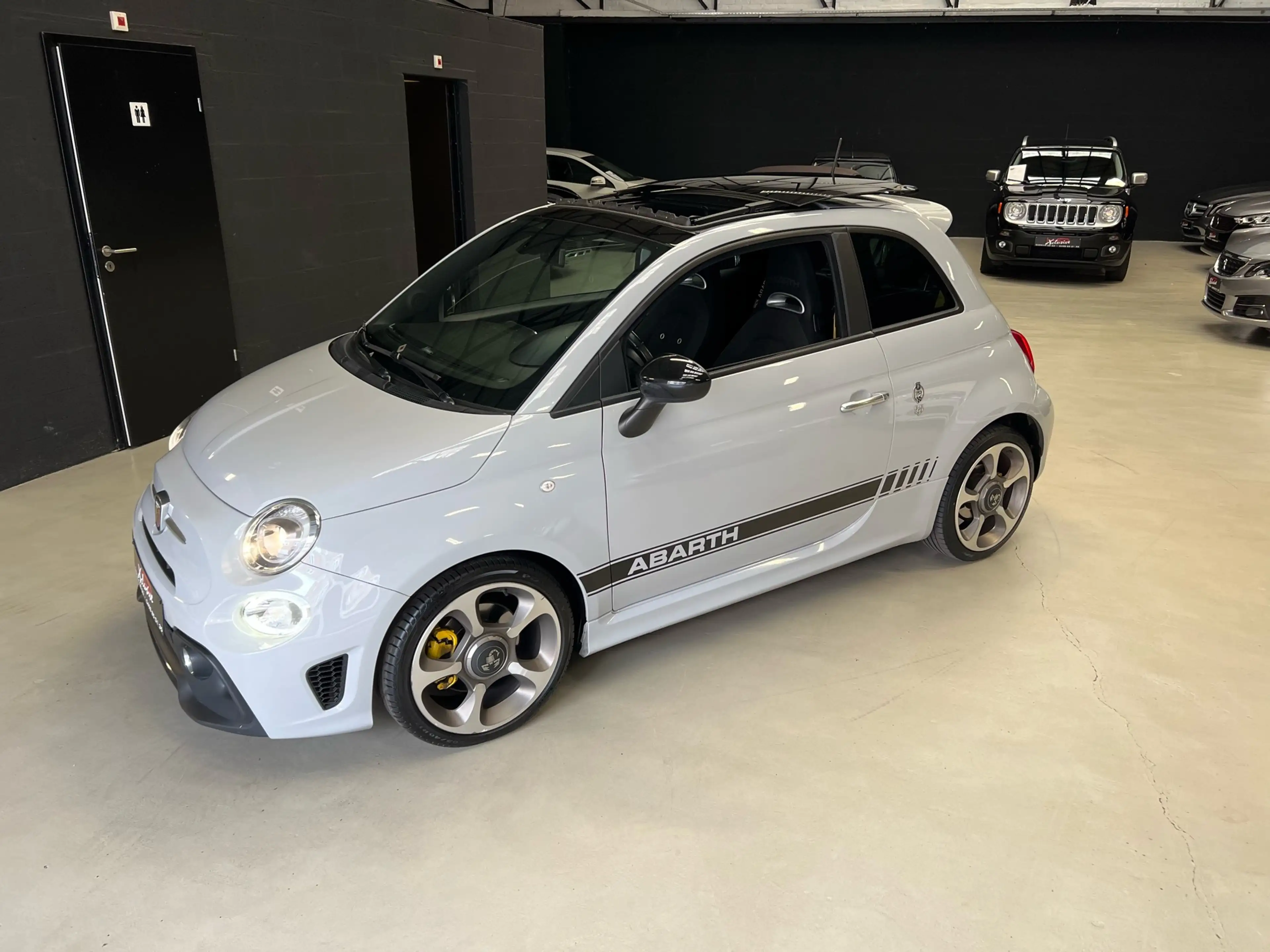 Abarth 595 1.4 T-Jet *TOIT OUVRANT*GRIS NARDO*GARANTIE* — photo 3