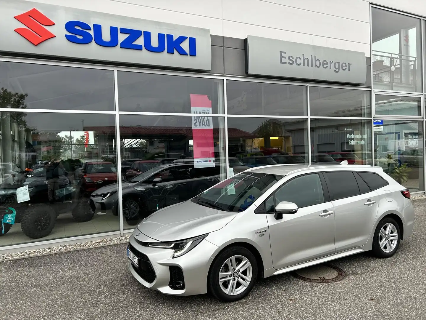 Suzuki Swace 1.8 Hybrid Comfort+ AHK 1.8 CVT Hybrid Argent - 1