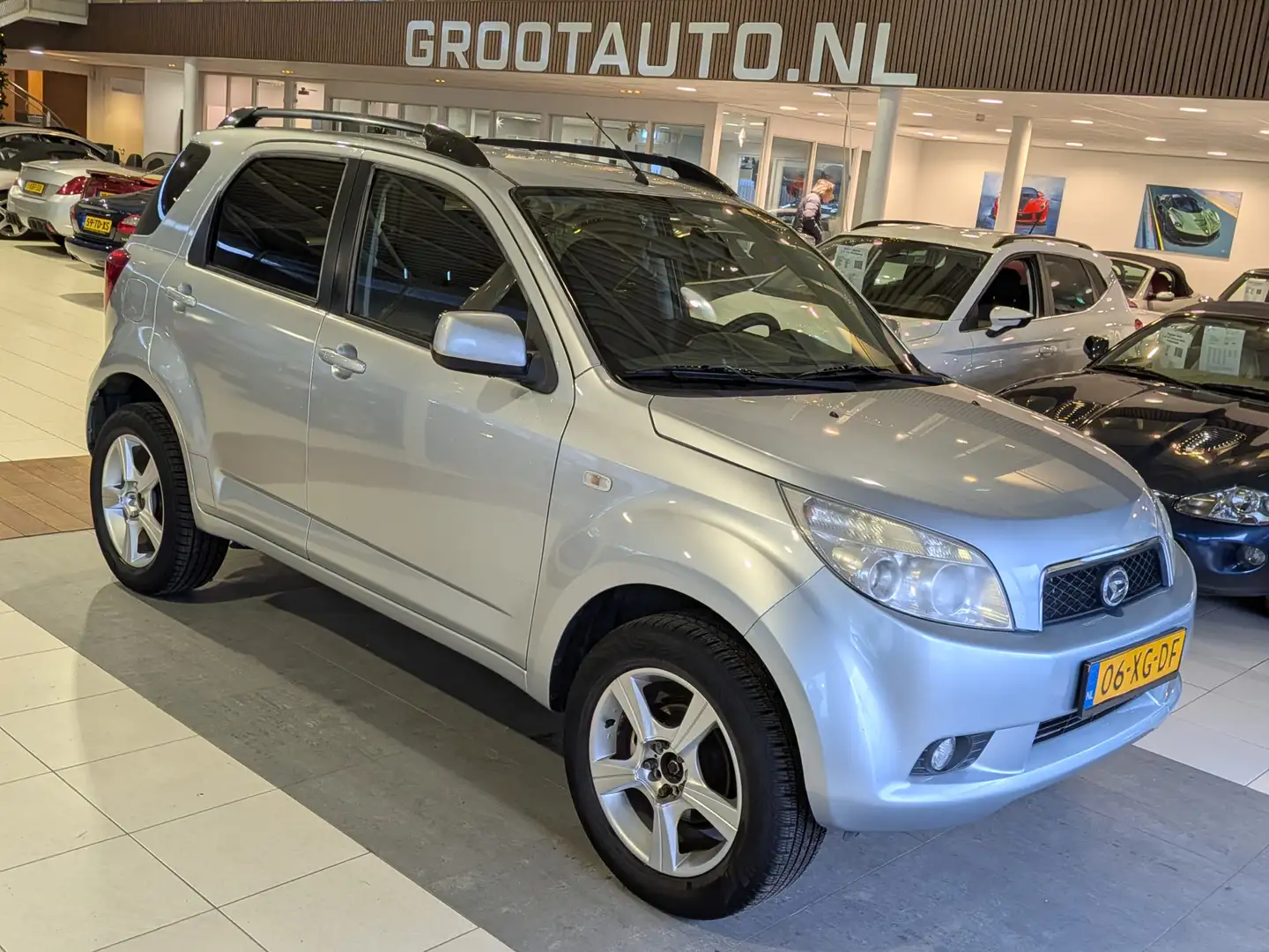 Daihatsu Terios 1.5-16v Expedition 2WD Airco, Trekhaak, Stuurbekra Grau - 1