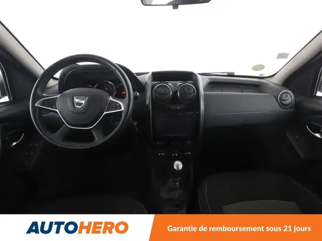Dacia Duster view 12