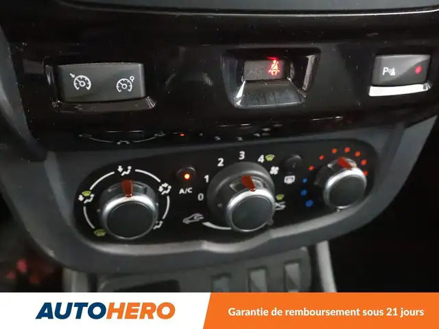 Dacia Duster view 24