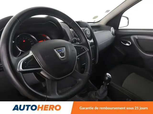 Dacia Duster view 11