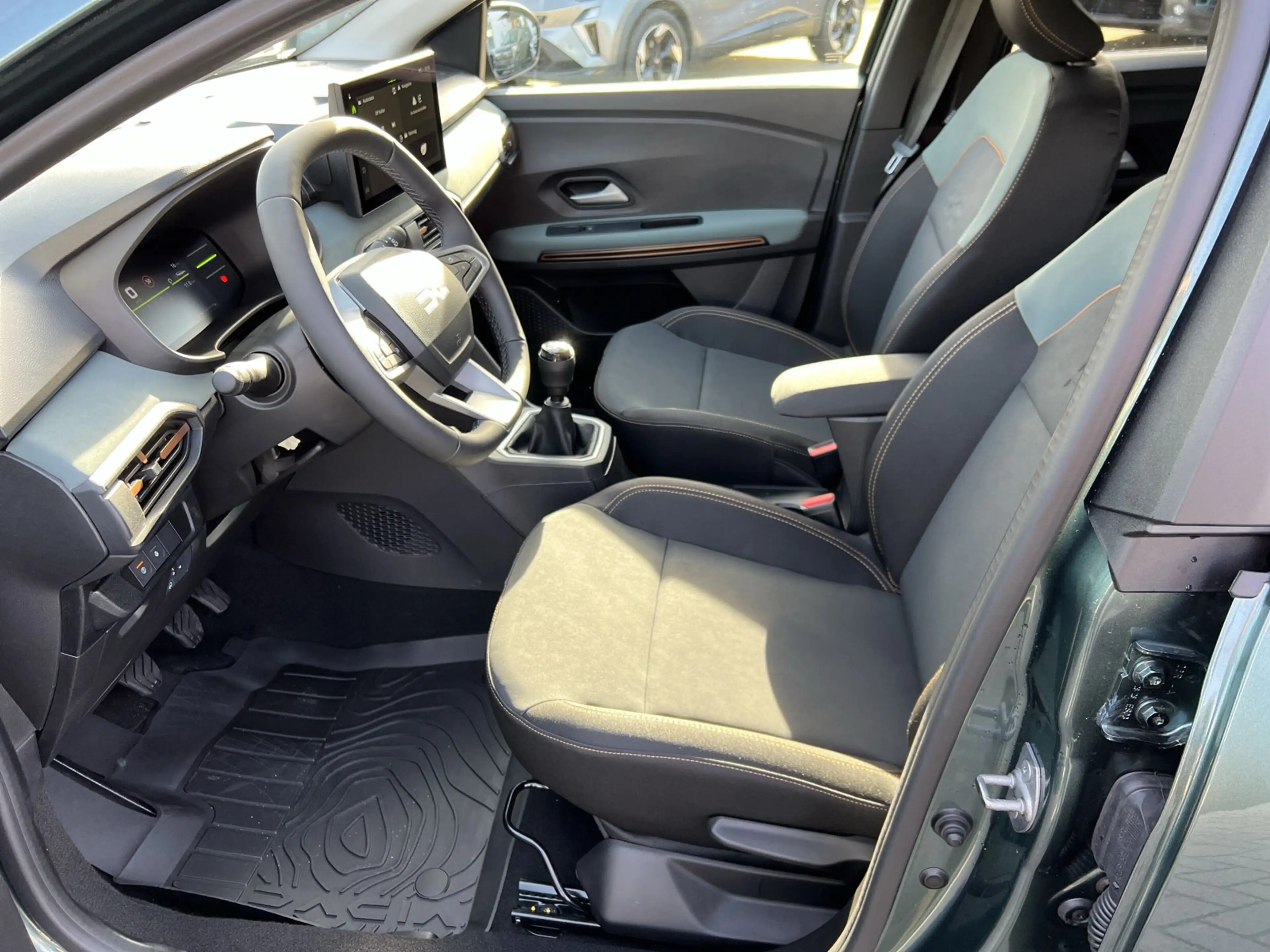 Dacia Jogger TCe 110 Extreme 7-S SHZ+LKHZ+RFK — photo 5