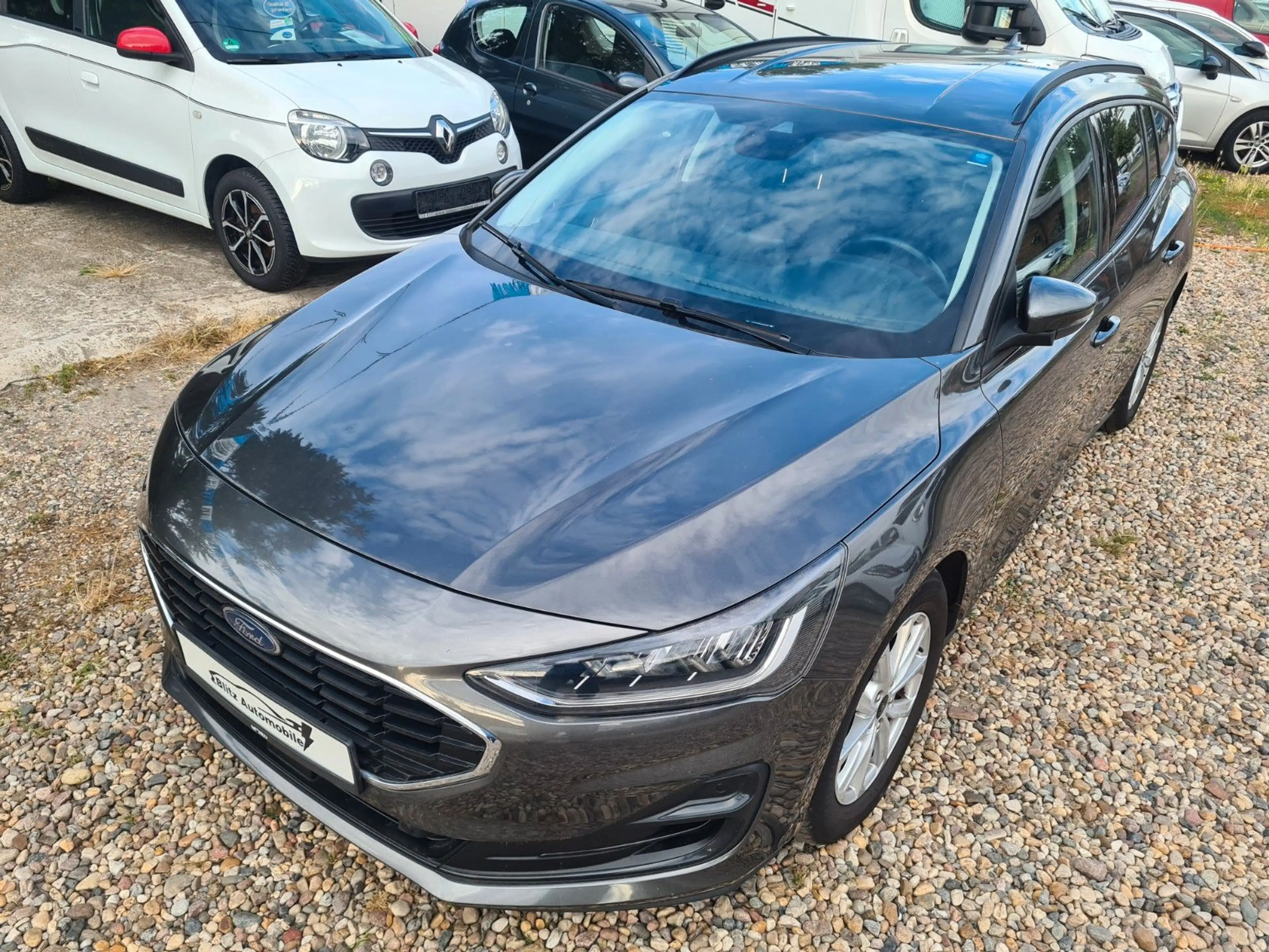 Ford Focus Turnier 1.5 88KW Cool & Connect Automatik — photo 3