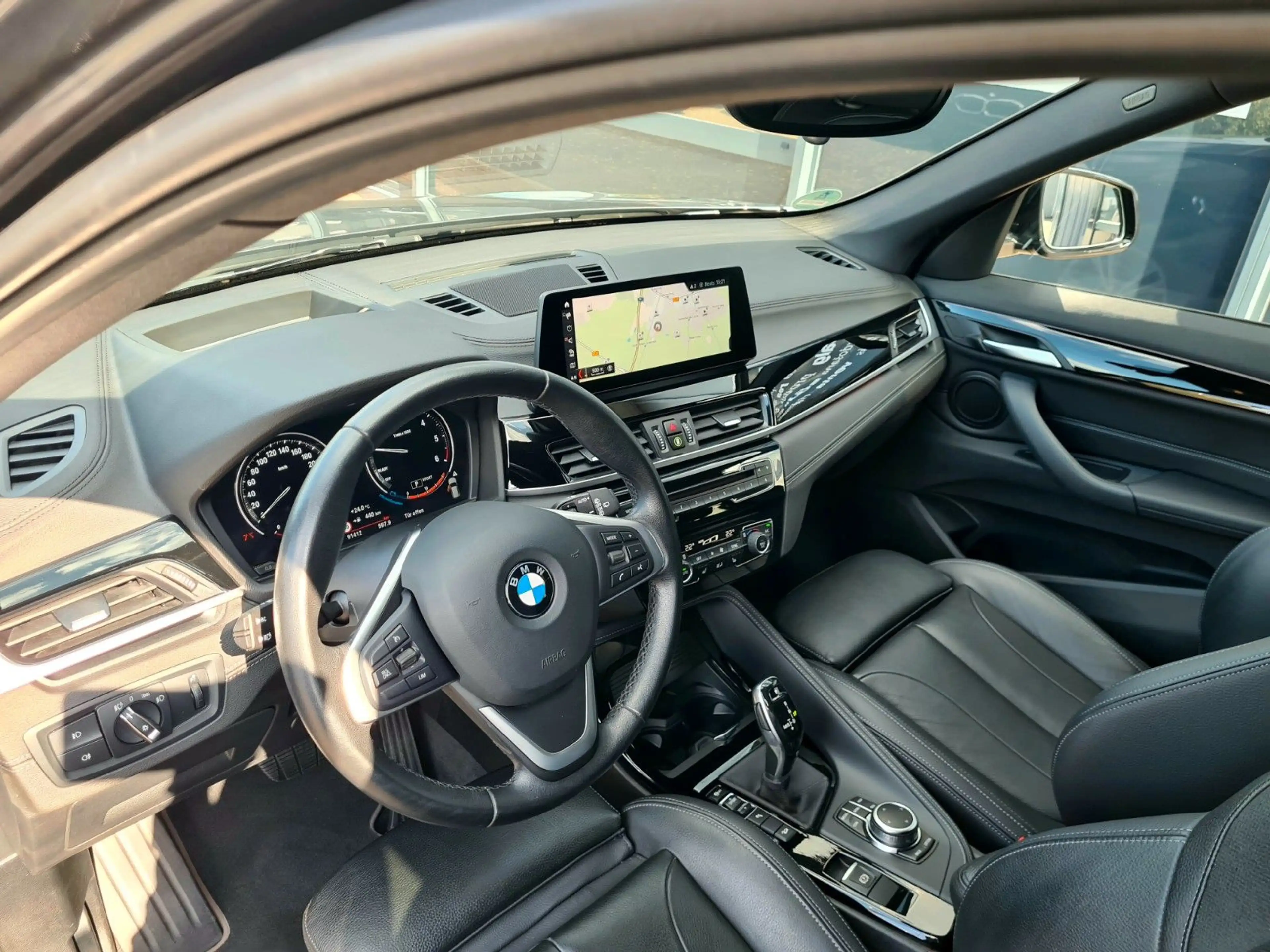 BMW X1 xDrive 20 d Sport Line - HUD - SHADOW - AHK - — photo 10