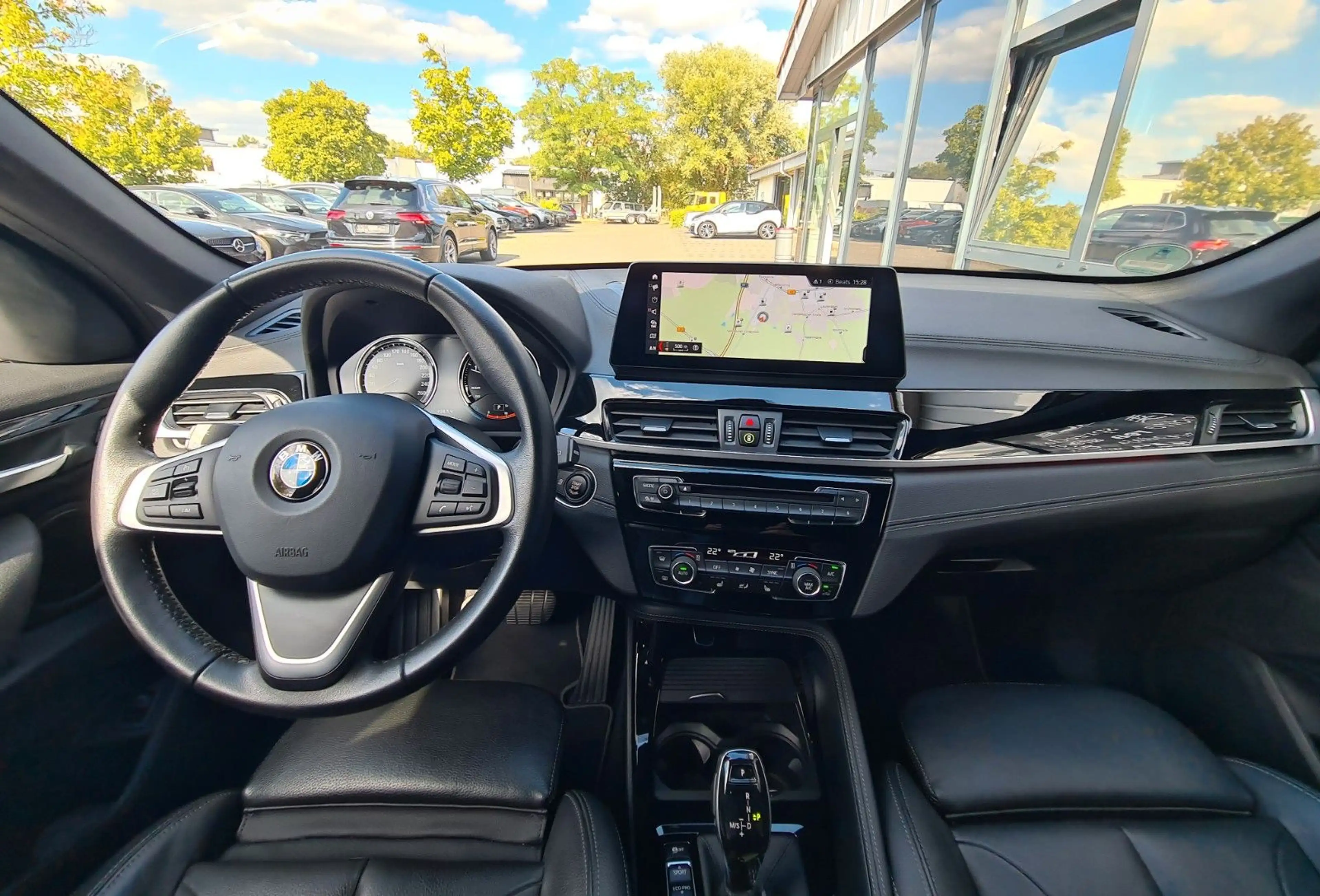 BMW X1 xDrive 20 d Sport Line - HUD - SHADOW - AHK - — photo 11