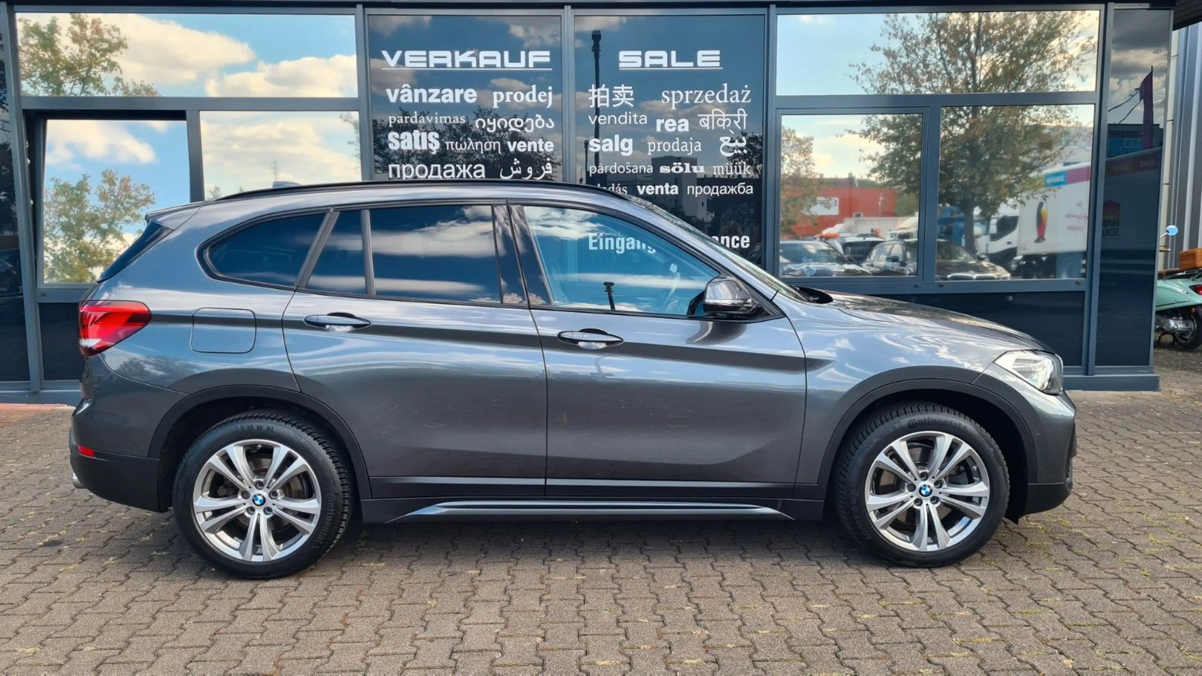 BMW X1 xDrive 20 d Sport Line - HUD - SHADOW - AHK - — photo 9