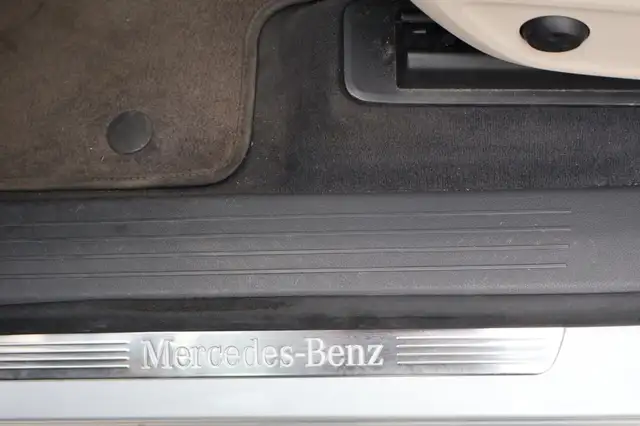 Mercedes-Benz Gle view 13