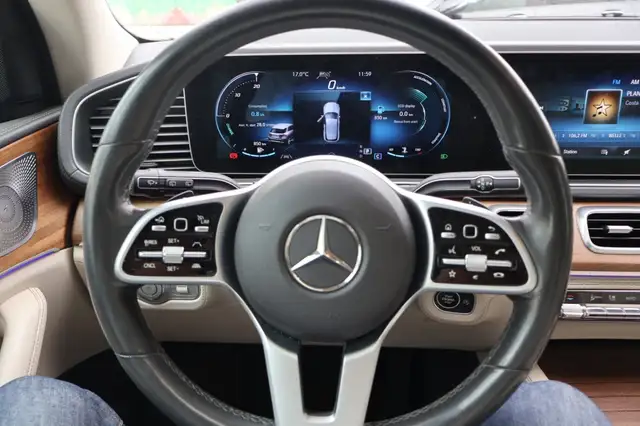 Mercedes-Benz Gle view 15