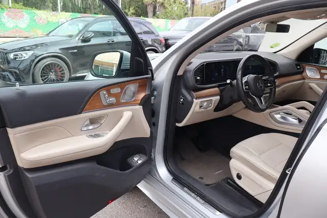 Mercedes-Benz Gle view 10