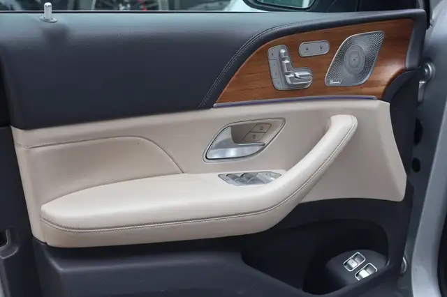 Mercedes-Benz Gle view 11