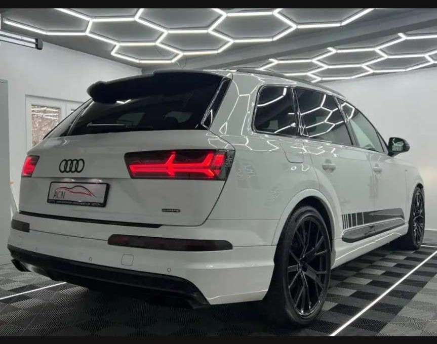 Second hand Audi Q7 3.0