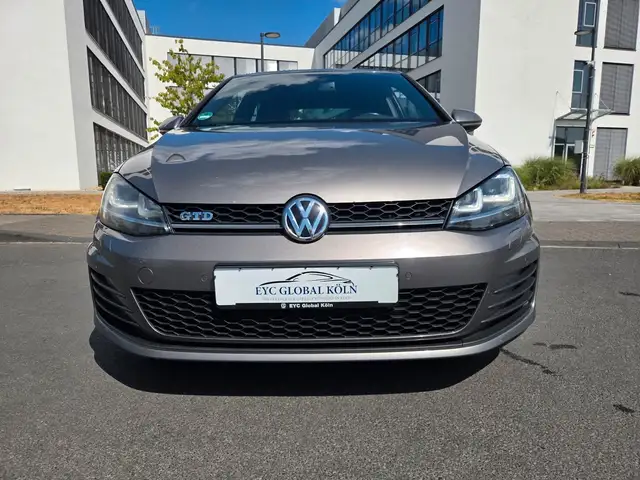 Volkswagen Golf view 7