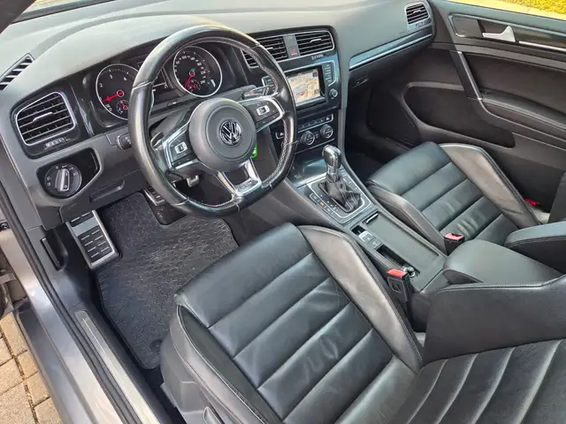 Volkswagen Golf view 9
