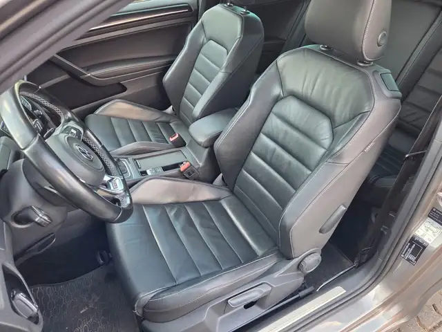 Volkswagen Golf view 10