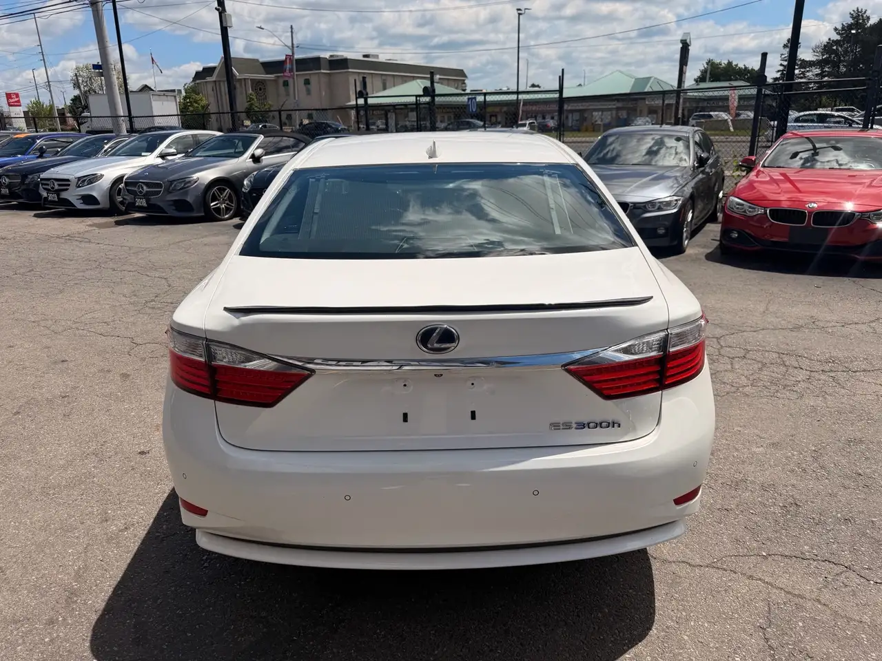 Lexus ES снимка Lexus ES