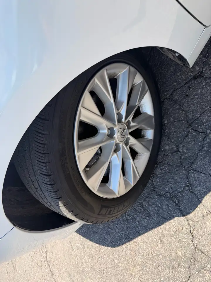 Lexus ES снимка Lexus ES