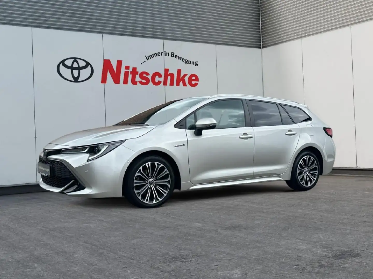 Toyota Corolla 2.0L Hybrid Club, Technik, AHK Szürke - 1