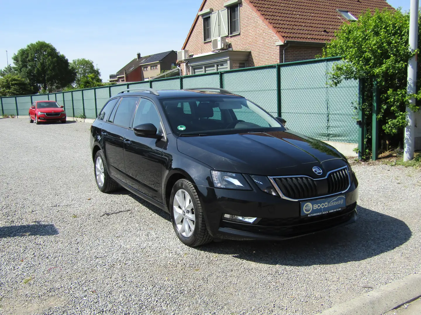 Skoda Octavia SW 1.6 CR TDi Ambition DSG Zwart - 2