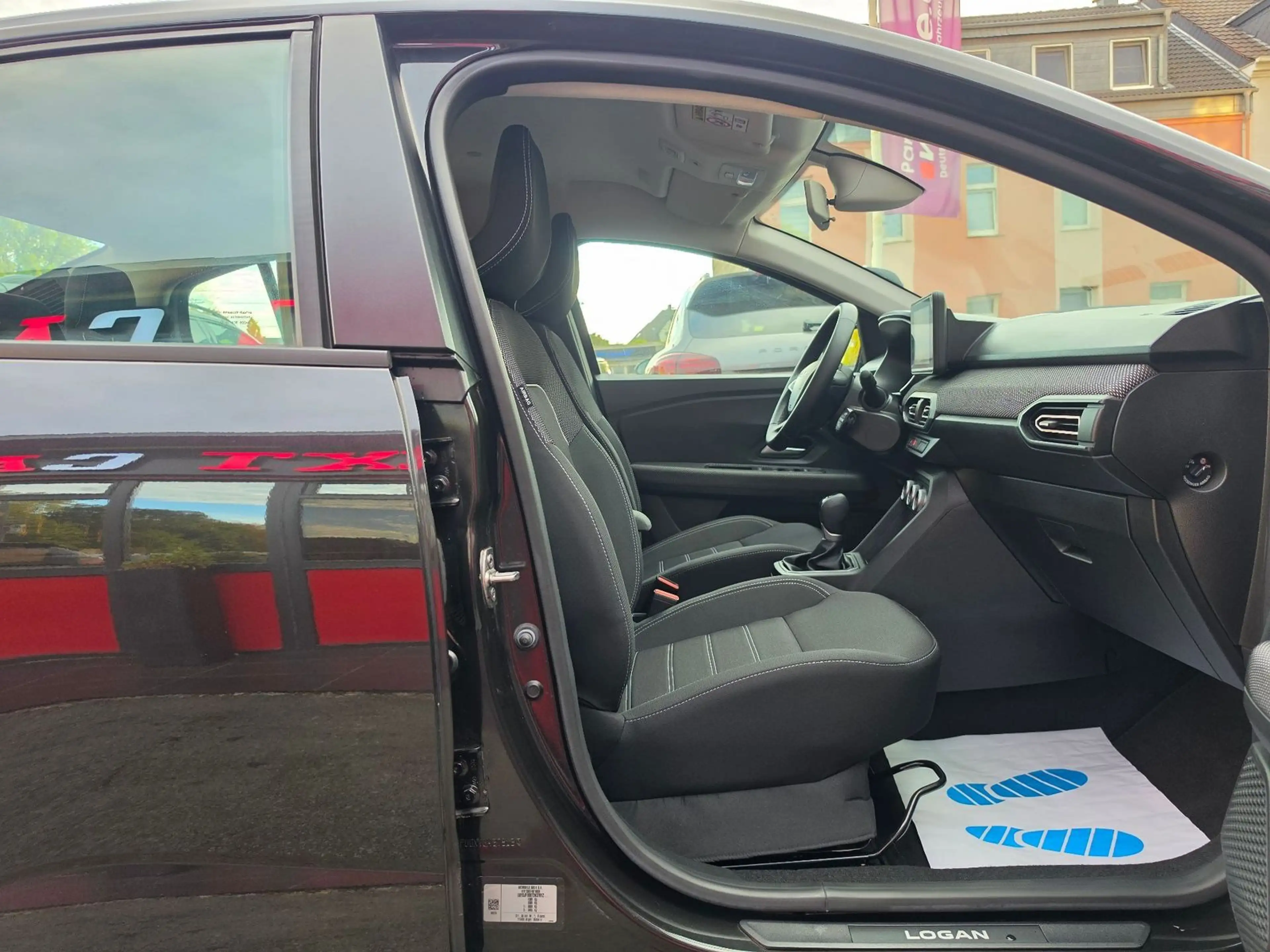 Dacia Logan III 1,0 TCe 90|Auto| Black Edition|1Hand| — photo 11