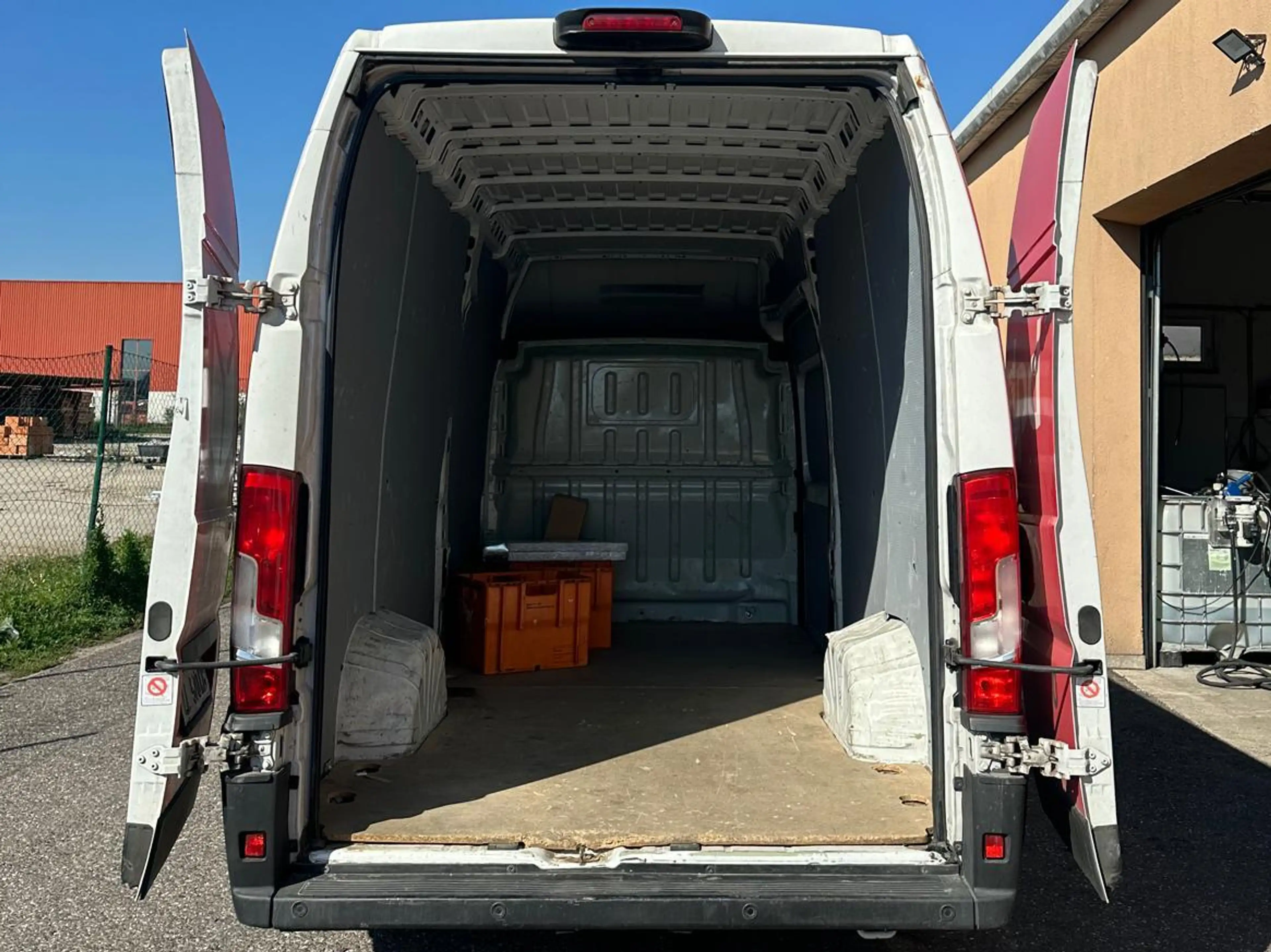 Citroen Jumper 35 L4H3 Control Heavy BlueHDi 140 Start — photo 15