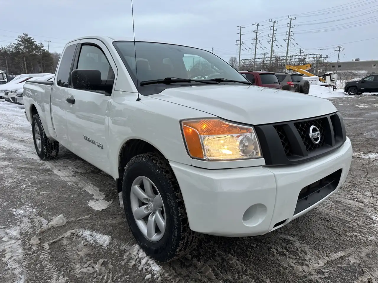 Nissan Titan photo Nissan Titan
