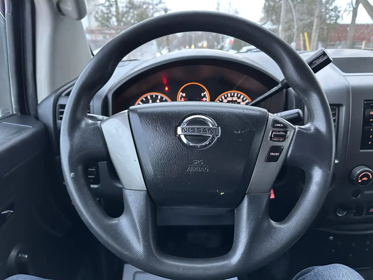 Nissan Titan photo Nissan Titan
