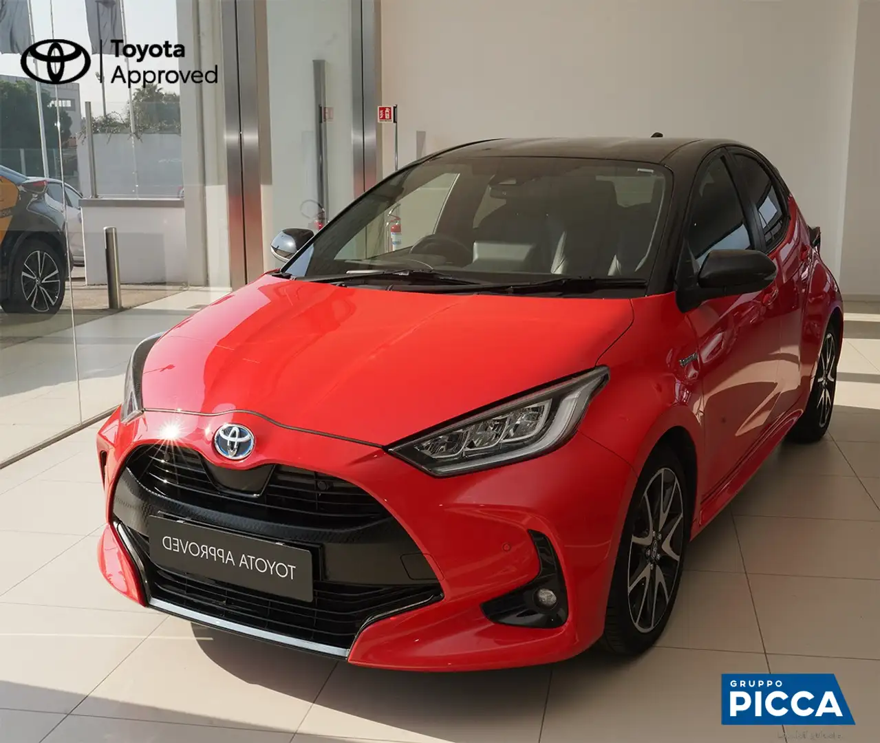 Toyota Yaris 1.5 Hybrid Premiere Rojo - 1