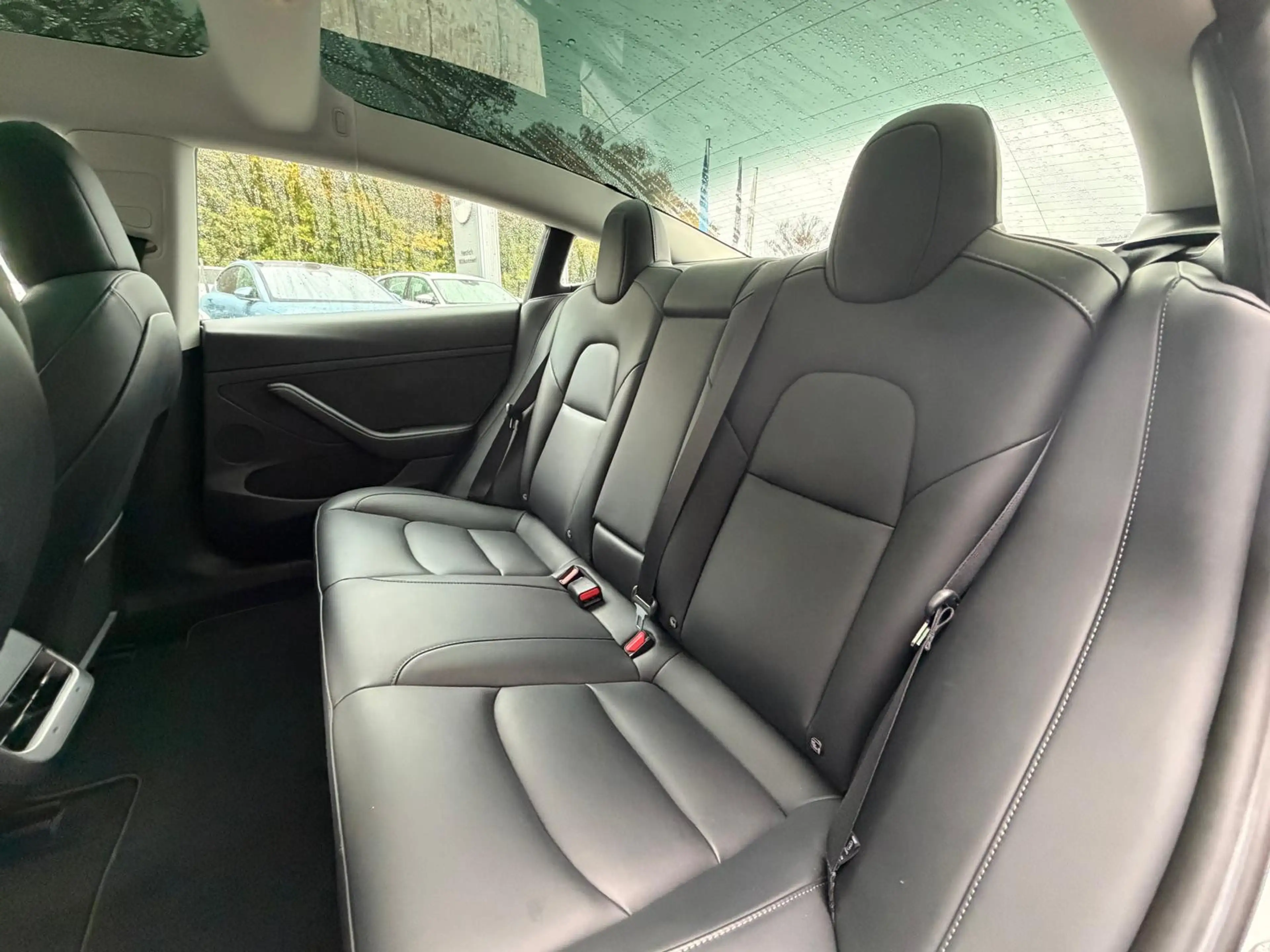 Tesla Model 3 RWD PANO+LED+NAVI+SHZ+STHZ+KAMERA+ACC+WP — photo 10