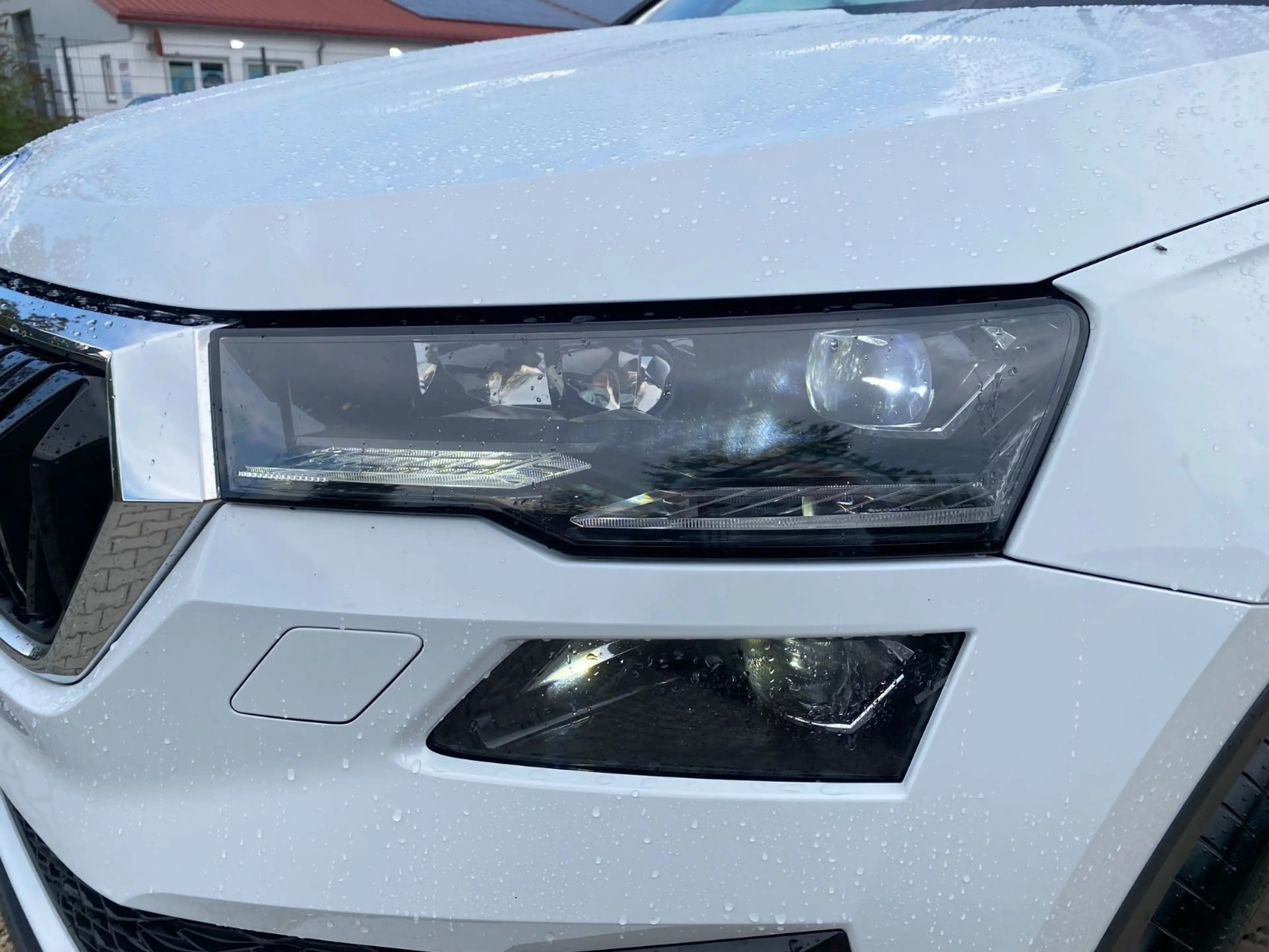 Skoda Karoq Tour,NAVI,LED,ACC,SHZ,AHK,PSD,RFK,DAB,PDC — photo 4