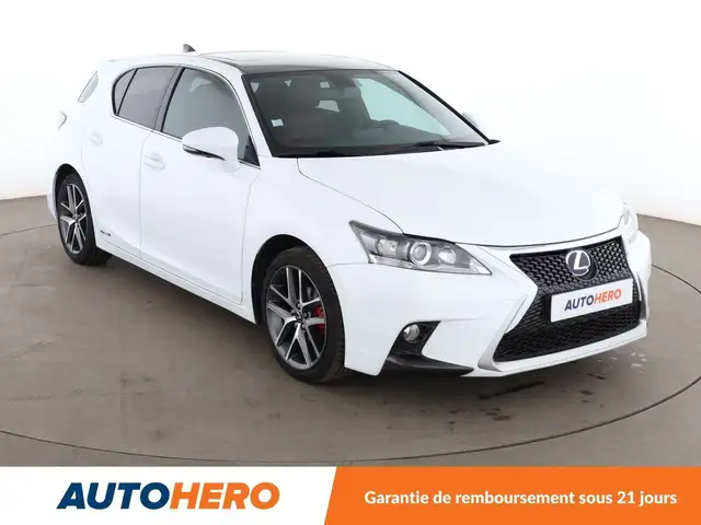 Lexus CT view 8