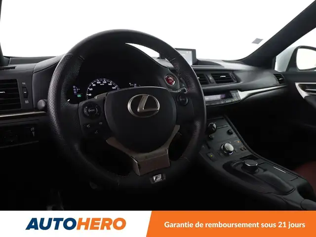 Lexus CT view 11
