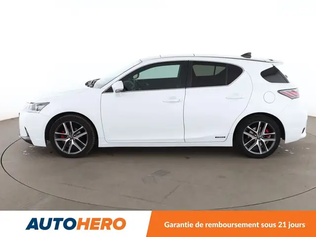 Lexus CT view 3