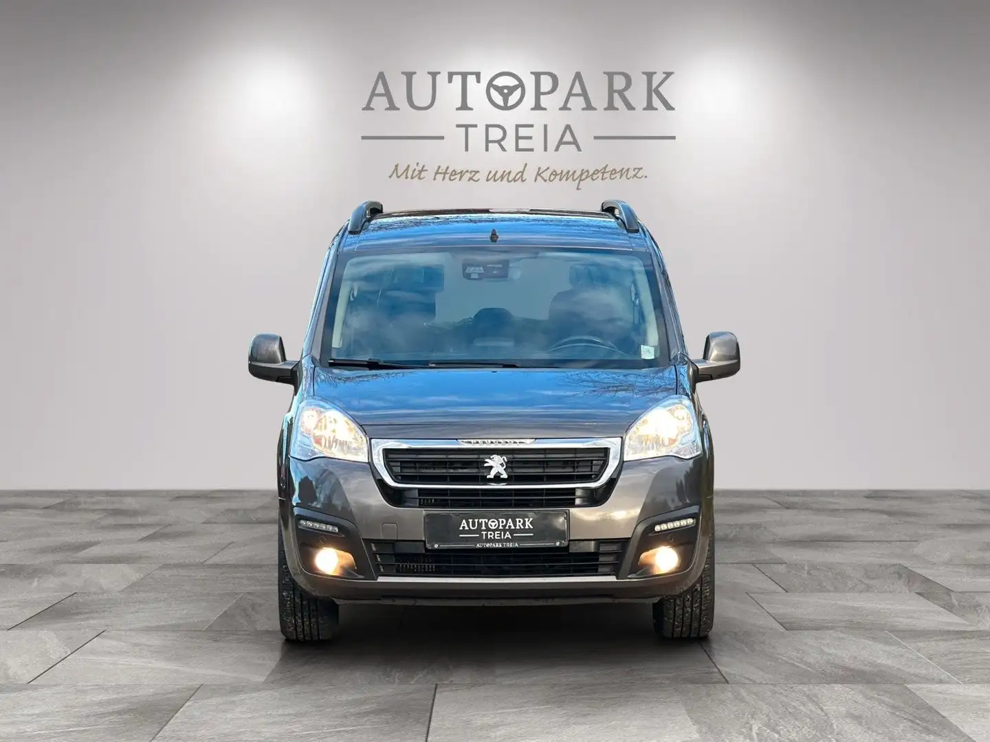 Peugeot Partner Tepee 1.6 Allure(LED-AHK-BT-SHZ-TEMPO) Braun - 2