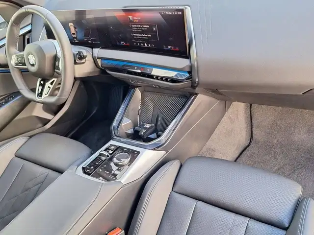 BMW X3 view 8