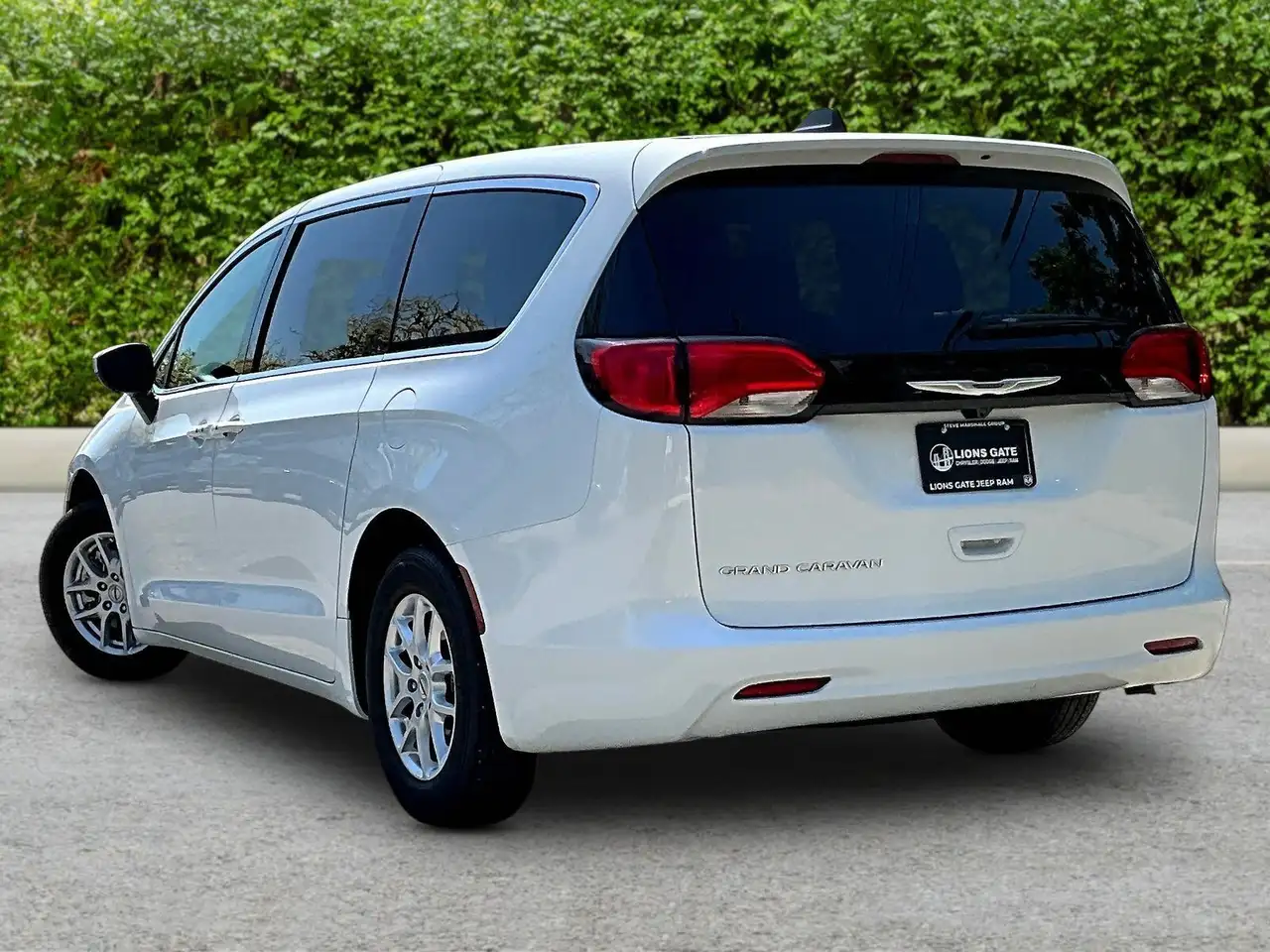 Chrysler Grand Caravan снимка Chrysler Grand Caravan