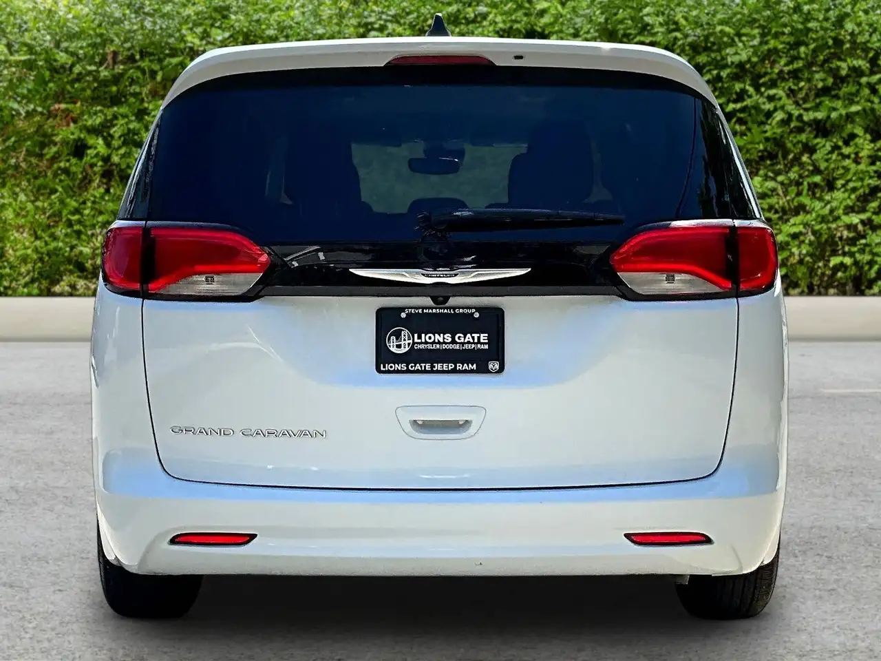 Chrysler Grand Caravan снимка Chrysler Grand Caravan