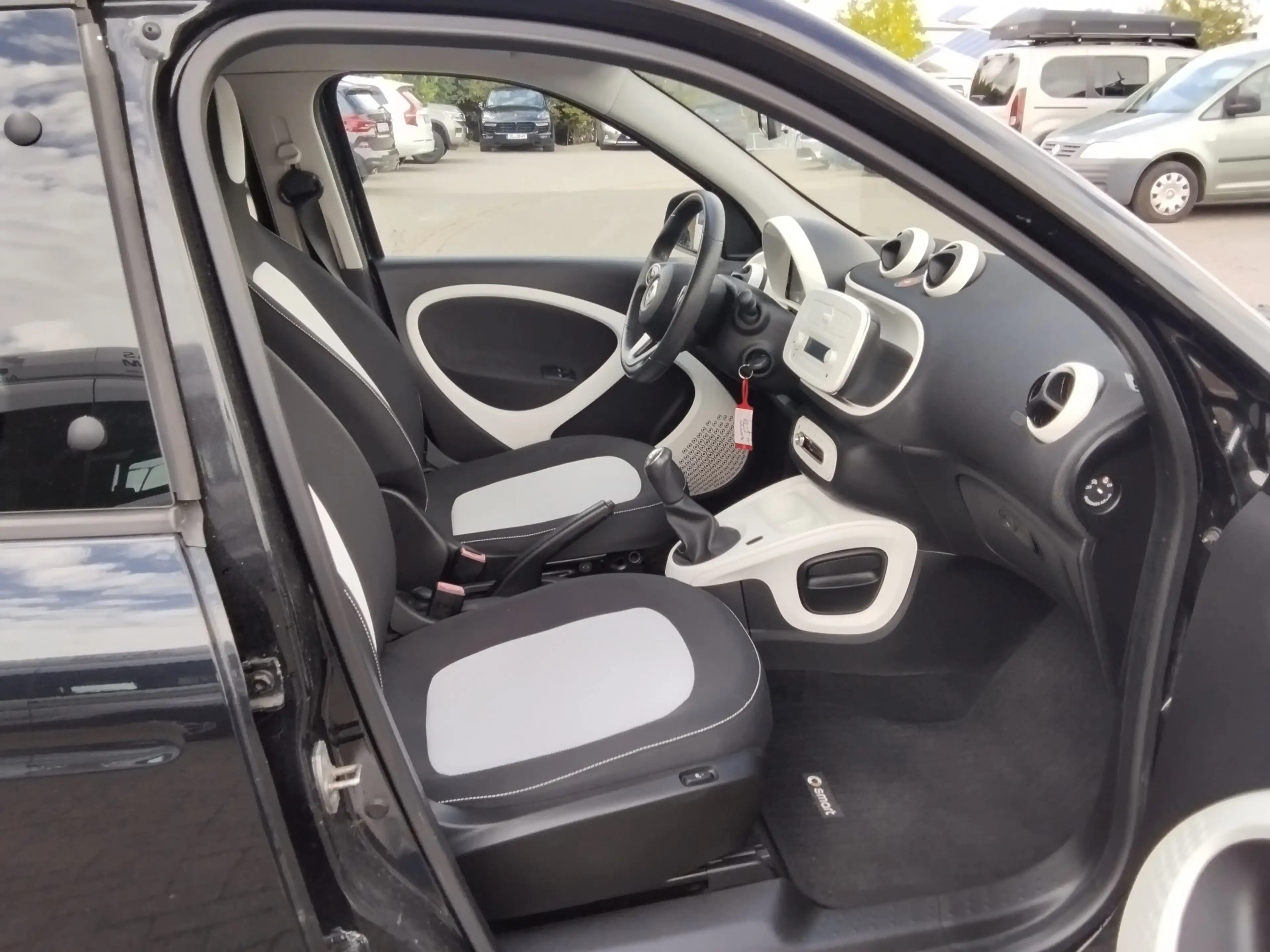 smart forFour 1.0 Passion-Line/SHZG/Bluetooth/Tempomat/LED — photo 12